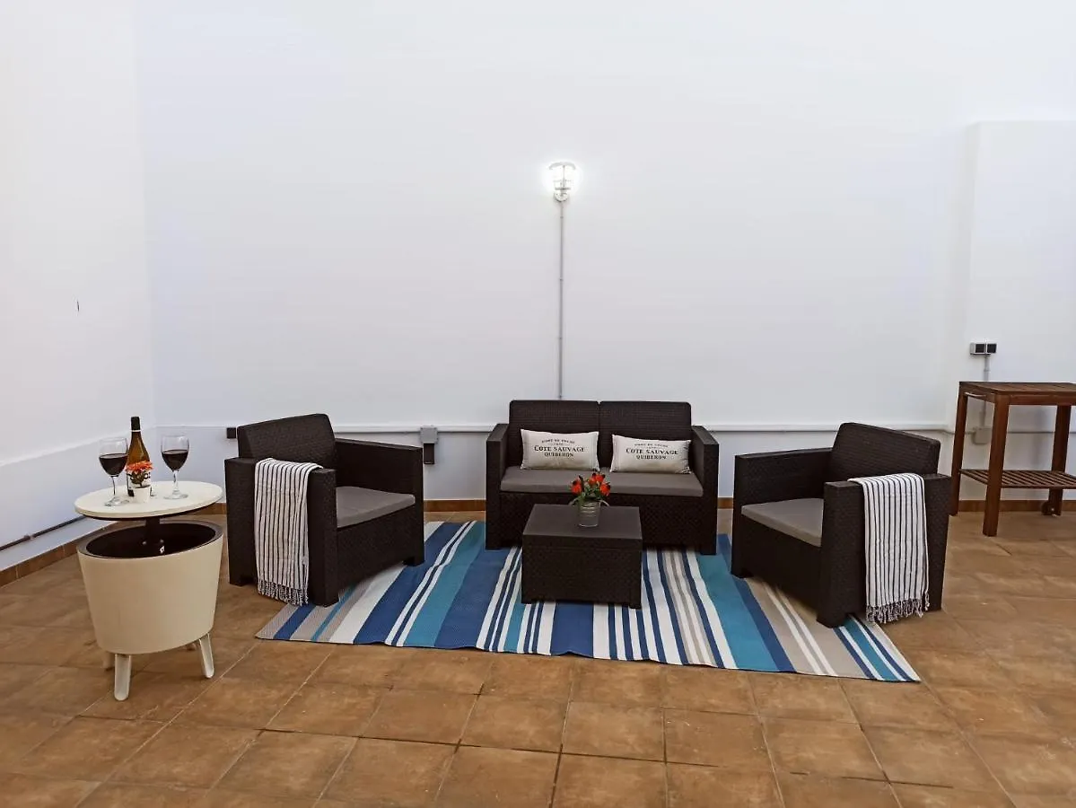 Malasana 51, New Art Apartment, Breakfast Included, Historic Center, Quite Neighborhood, Ml Malaga