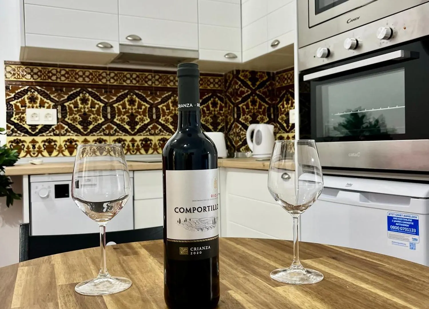 Malasana 51, New Art Apartment, Breakfast Included, Historic Center, Quite Neighborhood, Ml Malaga