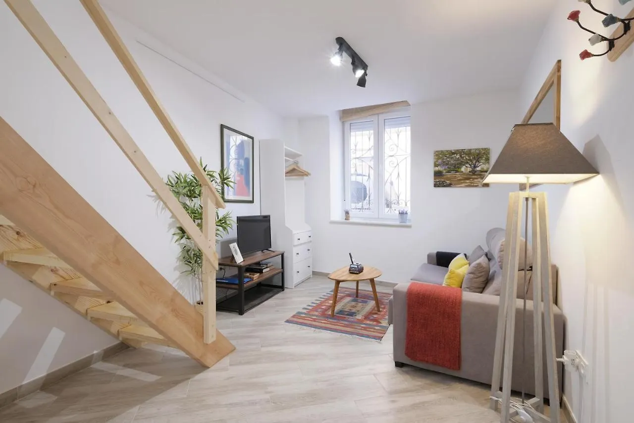מאלגה Malasana 51, New Art Apartment, Breakfast Included, Historic Center, Quite Neighborhood, Ml דירה